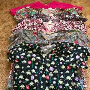 Large scrub tops—Tafford